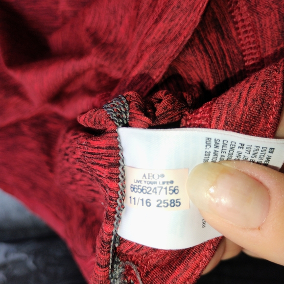 American Eagle Outfitters Red and Gray Long Sleeve Tee Sz XL - Picture 4 of 5